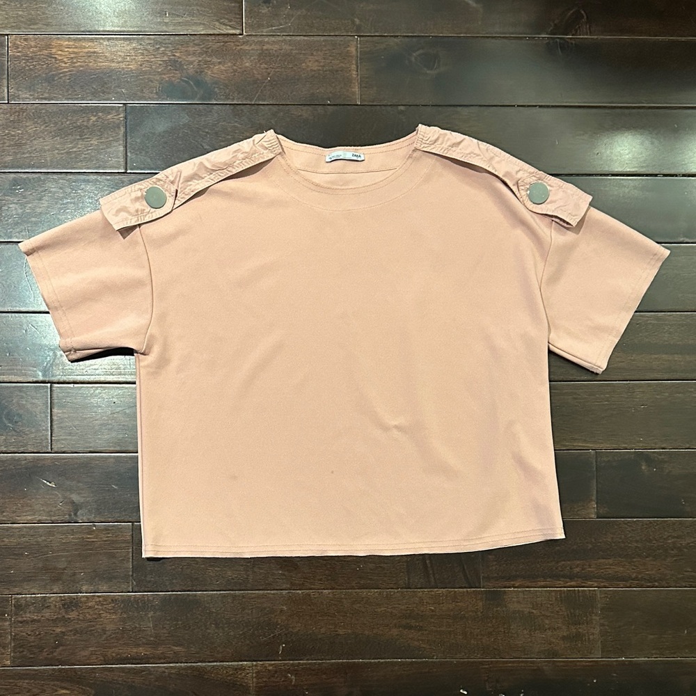 Zara Blush Short Sleeve Top with Button Accents